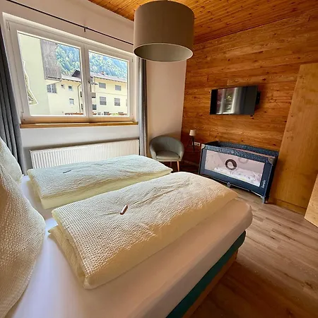 Schmoelzer Am Millstaetter Kaernten Card Im Sommer Inklusive Apartment